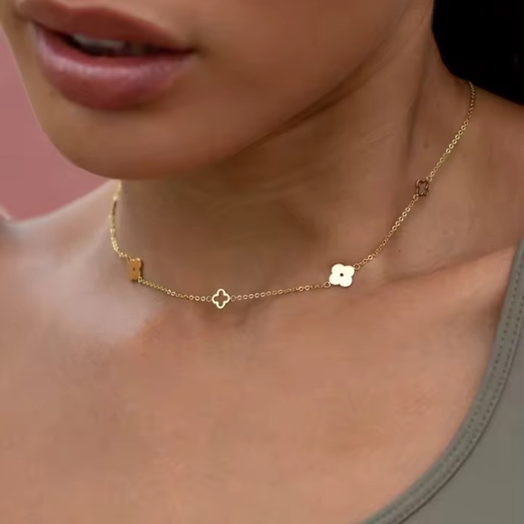 Alhambra 2PCS Gold Clover
Stainless Steel Necklace & Bracelet Set ✨ - Picture 8 of 17